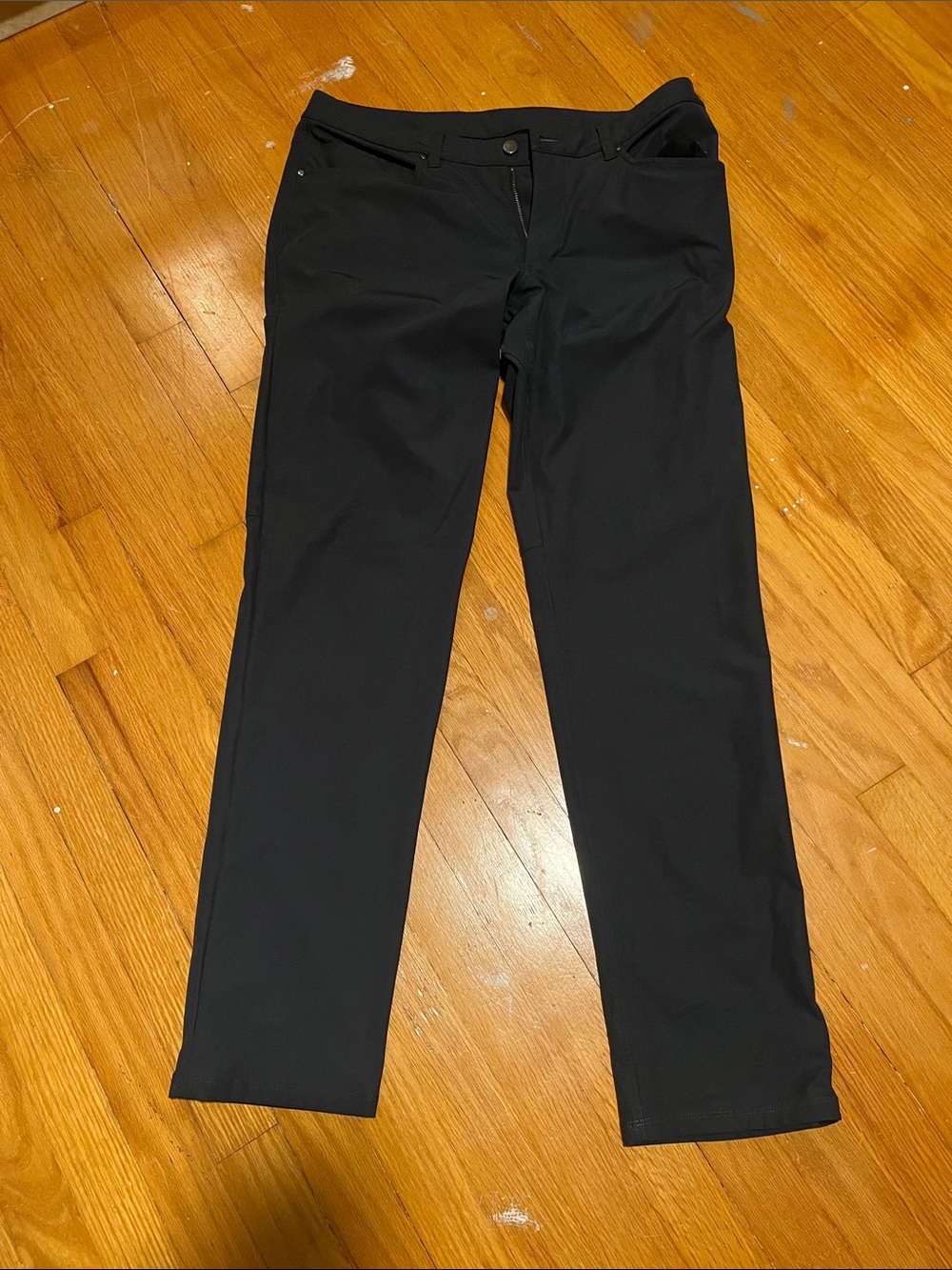 lululemon athletic Black Men's Straight Chinos 34